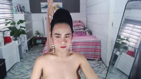Snapshot of sexcum_trendingts_now chatting on 02-18-26, 05:14 MS Anna online show from 02-18-26, 05:14