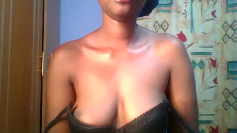 Snapshot of sexie_curvie chatting on 11-21-25, 08:07 Maggie online show from 11-21-25, 08:07