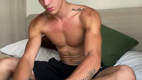 Snapshot of sexninjaboy_ chatting on 04-14-26, 10:10 Jace online show from 04-14-26, 10:10