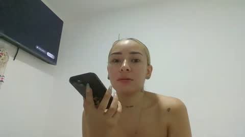 Snapshot of sexohot777 chatting on 06-11-26, 08:07 sexohot777 online show from 06-11-26, 08:07