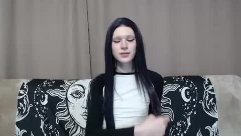 Snapshot of sexpired_princess chatting on 06-13-26, 12:36 Nextdoor Princess online show from 06-13-26, 12:36