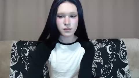 Snapshot of sexpired_princess chatting on 06-14-26, 08:05 Nextdoor Princess online show from 06-14-26, 08:05