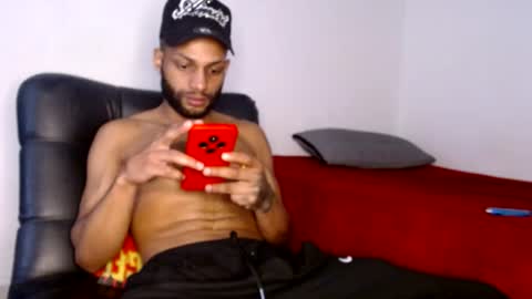 Snapshot of sexseason777 chatting on 06-15-26, 04:20 STIIV G online show from 06-15-26, 04:20