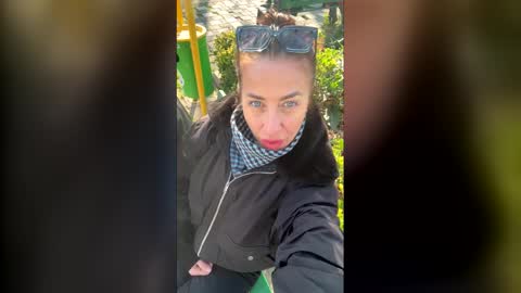 sextilyon online show from 12-19-25, 10:11