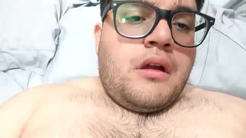 Snapshot of sextinboy24 chatting on 01-01-25, 12:00 sextinboy24 online show from 01-01-25, 12:00