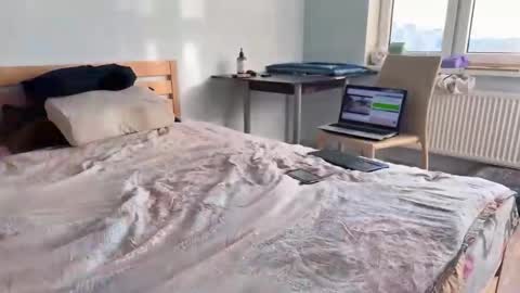 NIKKI KATE LIZA AND BOYS online show from 10-20-25, 01:00