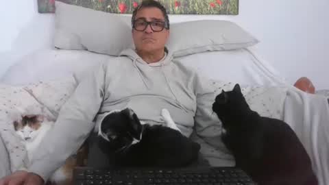 Snapshot of sexurbation chatting on 01-19-25, 02:17 Sexurbation online show from 01-19-25, 02:17