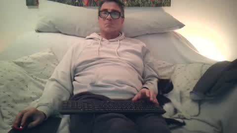Snapshot of sexurbation chatting on 01-19-25, 08:19 Sexurbation online show from 01-19-25, 08:19