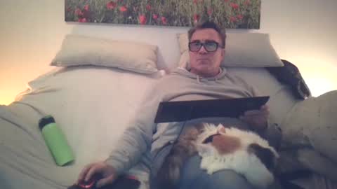 Snapshot of sexurbation chatting on 12-16-25, 06:02 Sexurbation online show from 12-16-25, 06:02