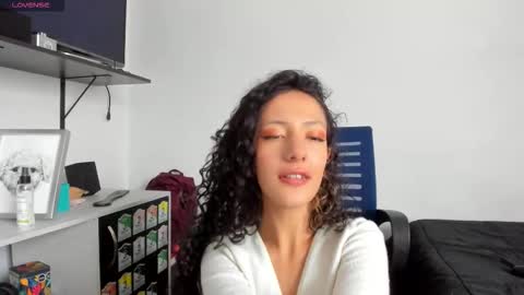 Jax and Lu online show from 09-29-25, 06:02