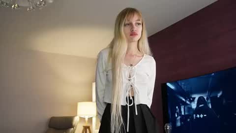 Snapshot of sexxxsirens chatting on 10-04-25, 09:29 Hannah Monica Annie Andrea Eva Lina online show from 10-04-25, 09:29