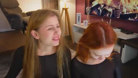 Snapshot of sexxxsirens chatting on 10-06-25, 09:51 Hannah Monica Annie Andrea Eva Lina online show from 10-06-25, 09:51