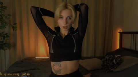Snapshot of sexxxy_jutsu chatting on 12-14-24, 07:14 Maria online show from 12-14-24, 07:14