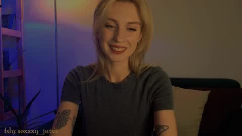 Snapshot of sexxxy_jutsu chatting on 12-21-24, 06:44 Maria online show from 12-21-24, 06:44