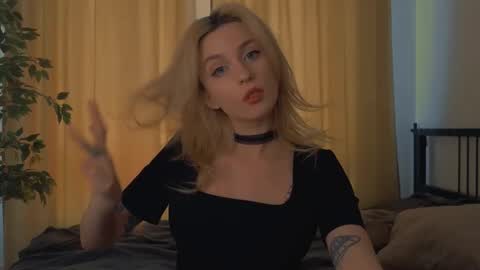 Snapshot of sexxxy_jutsu chatting on 02-14-25, 09:45 Maria online show from 02-14-25, 09:45