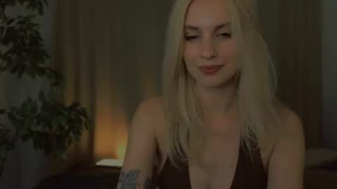 Snapshot of sexxxy_jutsu chatting on 06-15-26, 08:22 Maria online show from 06-15-26, 08:22