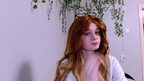 Snapshot of sexxxyalice chatting on 02-15-26, 03:20 Alice 3 online show from 02-15-26, 03:20