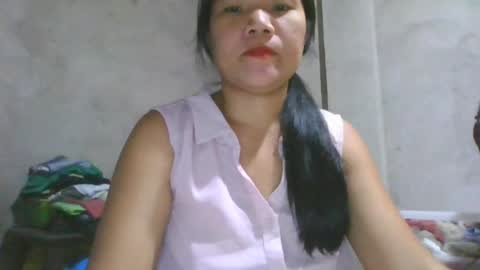 Snapshot of sexxxymomsh chatting on 06-12-26, 06:23 sexxxymomsh online show from 06-12-26, 06:23