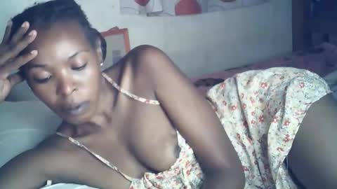 Snapshot of sexxy_curvy23 chatting on 01-17-26, 06:29 sexxy_curvy23 online show from 01-17-26, 06:29