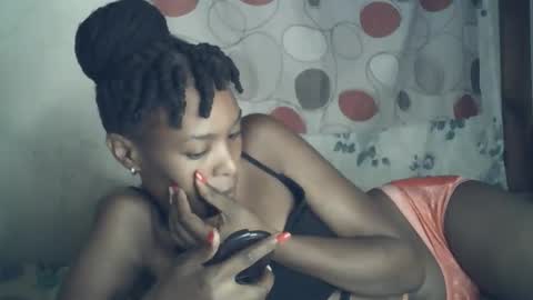 sexxy_curvy23 online show from 03-05-26, 04:19