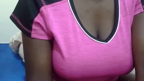 Snapshot of sexxy_maya1 chatting on 10-12-25, 09:52 sexxy_maya1 online show from 10-12-25, 09:52