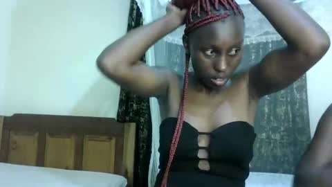 Snapshot of sexxy_melmine chatting on 04-27-26, 05:55 Dolly online show from 04-27-26, 05:55