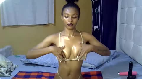 Snapshot of sexxy_tiana chatting on 06-11-26, 03:26 sexxy_tiana online show from 06-11-26, 03:26