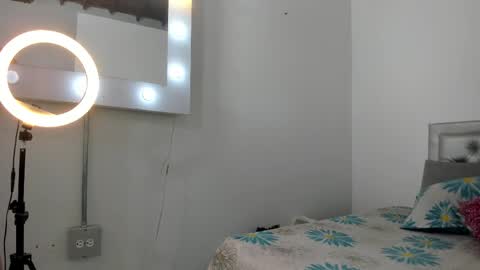 sexxylatincouple1 online show from 11-23-25, 10:15