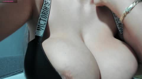 sexxymeriemm online show from 01-06-25, 05:06