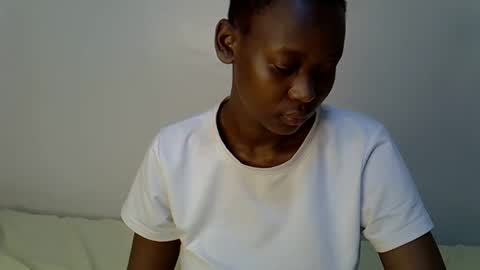 sexxyvee224 online show from 10-19-25, 11:11