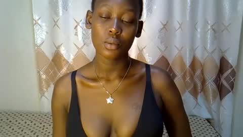 sexxyvee224 online show from 11-11-25, 08:14