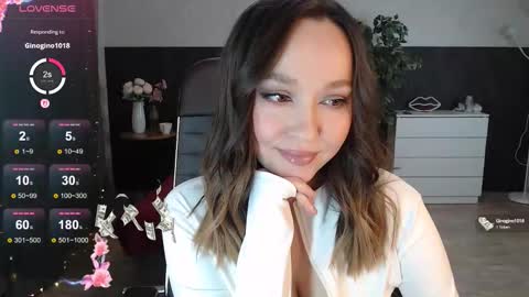 Snapshot of sexy_alexxia chatting on 09-13-25, 02:17 Alexia online show from 09-13-25, 02:17