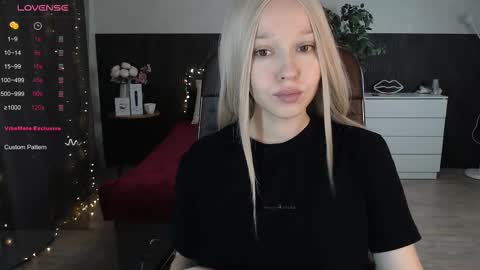 Snapshot of sexy_alexxia chatting on 09-18-25, 11:34 Alexia online show from 09-18-25, 11:34