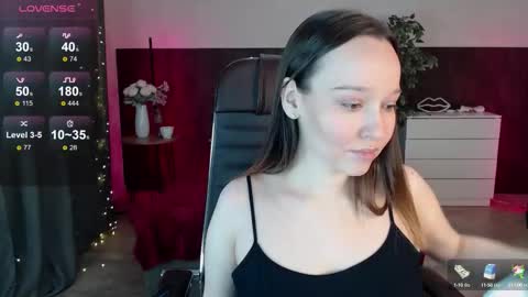 Snapshot of sexy_alexxia chatting on 10-11-25, 04:05 Alexia online show from 10-11-25, 04:05