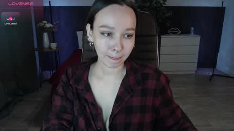 Alexia online show from 11-16-25, 01:55