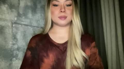 Snapshot of sexy_and_iknewit chatting on 04-23-26, 03:47 BREANNA online show from 04-23-26, 03:47