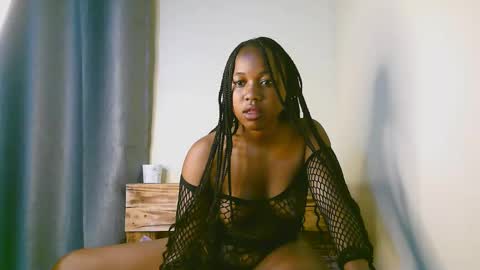 Snapshot of sexy_ariana_2 chatting on 12-13-25, 07:53 Ariana online show from 12-13-25, 07:53