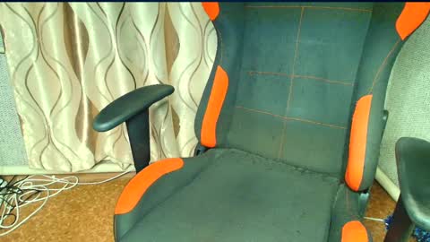 Jessica  Face only in pvt or in snapchat Dont ask more.... online show from 02-10-25, 06:56