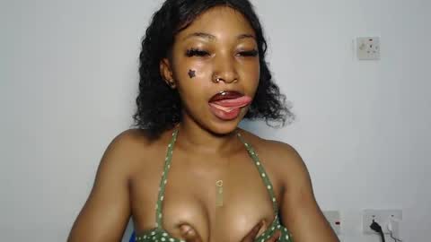 Snapshot of sexy_bluey247 chatting on 04-04-26, 04:33 sexy_bluey247 online show from 04-04-26, 04:33