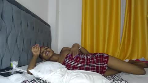 Snapshot of sexy_browniexx chatting on 03-07-25, 03:18 brownie online show from 03-07-25, 03:18