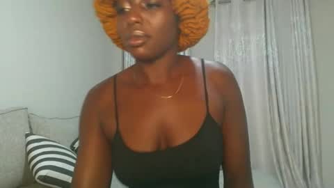 Snapshot of sexy_candia chatting on 03-30-26, 06:42 Stacy online show from 03-30-26, 06:42