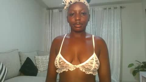 Snapshot of sexy_candia chatting on 04-13-26, 11:37 Stacy online show from 04-13-26, 11:37