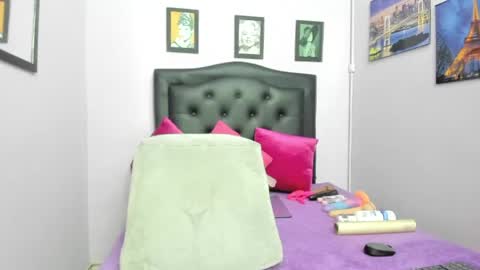 sexy_candy18x online show from 06-04-26, 12:05