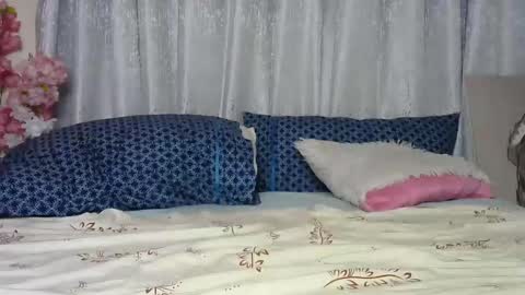 Snapshot of sexy_caramel8 chatting on 10-13-25, 07:47 sexy_caramel8 online show from 10-13-25, 07:47