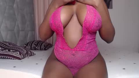 Snapshot of sexy_chocolata chatting on 11-23-25, 06:02 chocolata online show from 11-23-25, 06:02