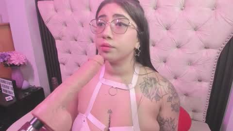  C R I S T A L  online show from 03-18-26, 08:12