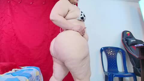 karla           instagram  online show from 09-22-25, 03:36