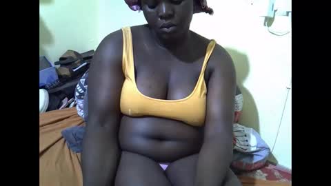 Snapshot of sexy_ebony20 chatting on 10-06-25, 01:25 ebony online show from 10-06-25, 01:25