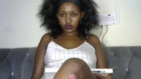 Snapshot of sexy_ebony_bliss chatting on 12-05-24, 11:40 adasa online show from 12-05-24, 11:40