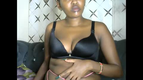 Snapshot of sexy_ebony_bliss chatting on 12-11-24, 01:26 adasa online show from 12-11-24, 01:26